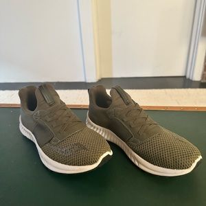 Saucony stretch n go womens 8.5, new condition